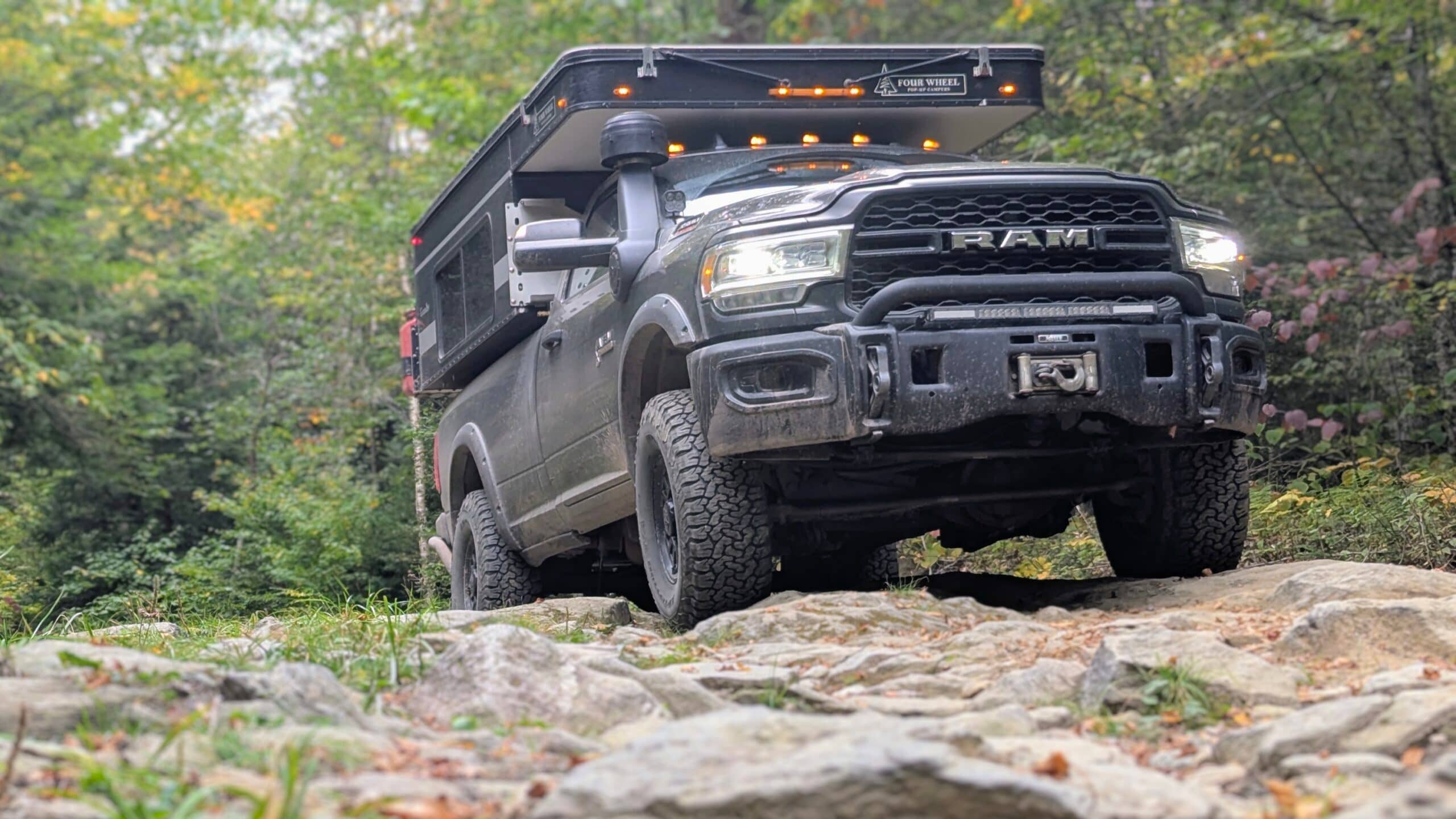 four-season-rv-with-solar-power-featured